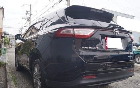 Toyota Harrier, 2017 год, 1 700 000 рублей, 2 фотография