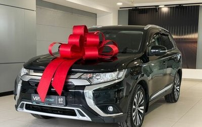 Mitsubishi Outlander III рестайлинг 3, 2019 год, 1 950 000 рублей, 1 фотография