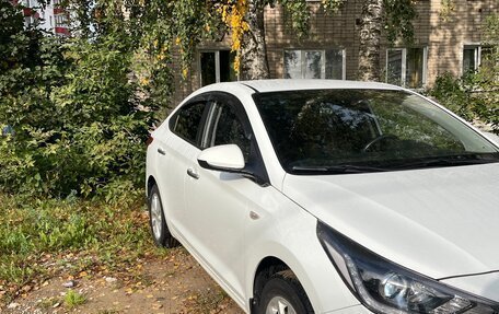Hyundai Solaris II рестайлинг, 2019 год, 1 550 000 рублей, 2 фотография