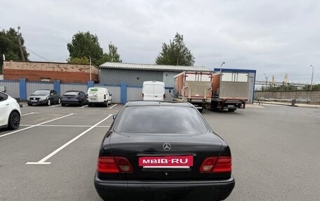 Mercedes-Benz E-Класс, 1998 год, 435 000 рублей, 4 фотография