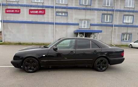 Mercedes-Benz E-Класс, 1998 год, 435 000 рублей, 2 фотография