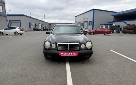 Mercedes-Benz E-Класс, 1998 год, 435 000 рублей, 8 фотография