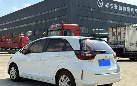 Honda Fit, 2023 год, 1 060 000 рублей, 5 фотография