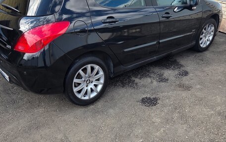 Peugeot 308 II, 2011 год, 540 000 рублей, 2 фотография
