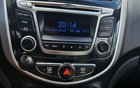 Hyundai Solaris II рестайлинг, 2011 год, 360 000 рублей, 5 фотография