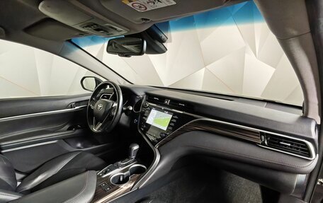 Toyota Camry, 2018 год, 2 099 000 рублей, 13 фотография