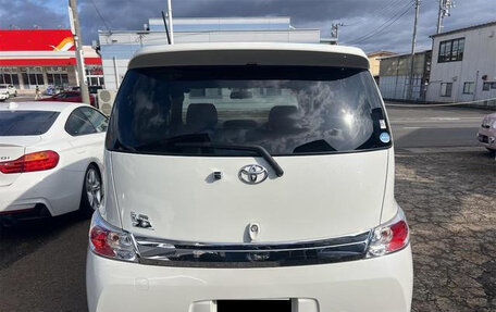 Toyota bB II рестайлинг, 2014 год, 703 000 рублей, 6 фотография