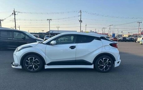Toyota C-HR I рестайлинг, 2022 год, 1 627 000 рублей, 4 фотография