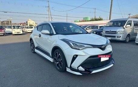 Toyota C-HR I рестайлинг, 2022 год, 1 627 000 рублей, 3 фотография