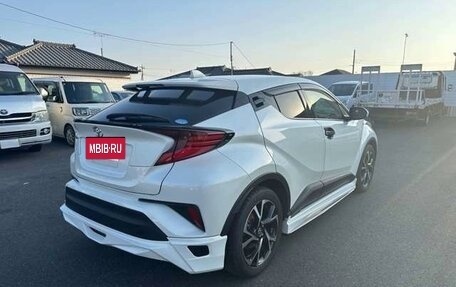 Toyota C-HR I рестайлинг, 2022 год, 1 627 000 рублей, 7 фотография