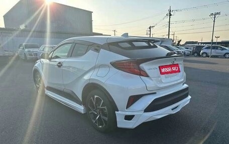 Toyota C-HR I рестайлинг, 2022 год, 1 627 000 рублей, 5 фотография