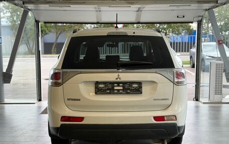Mitsubishi Outlander III рестайлинг 3, 2013 год, 1 269 000 рублей, 4 фотография