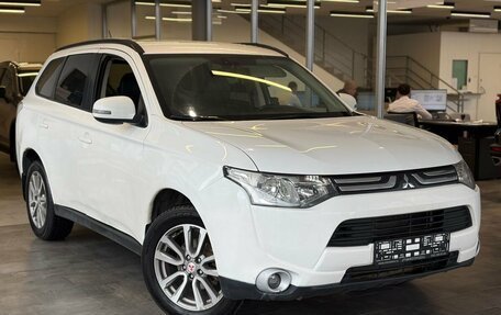 Mitsubishi Outlander III рестайлинг 3, 2013 год, 1 269 000 рублей, 3 фотография