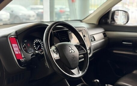 Mitsubishi Outlander III рестайлинг 3, 2013 год, 1 269 000 рублей, 10 фотография