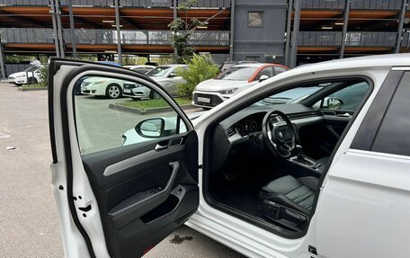 Volkswagen Passat B8 рестайлинг, 2018 год, 2 150 000 рублей, 28 фотография