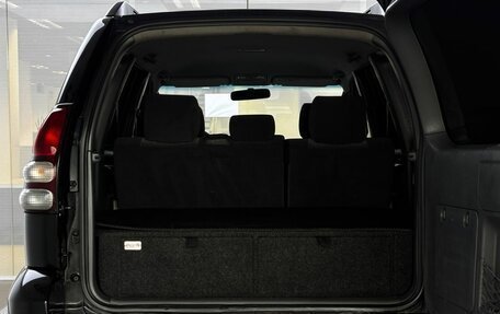 Toyota Land Cruiser Prado 120 рестайлинг, 2006 год, 2 049 000 рублей, 12 фотография