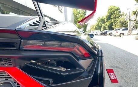 Lamborghini Huracán, 2023 год, 43 000 000 рублей, 9 фотография