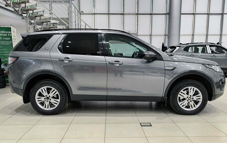 Land Rover Discovery Sport I рестайлинг, 2017 год, 2 250 000 рублей, 8 фотография