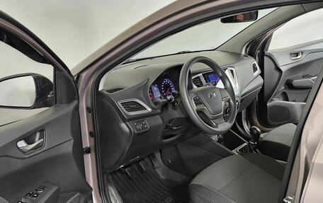 Hyundai Solaris II рестайлинг, 2019 год, 1 310 000 рублей, 8 фотография