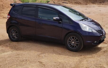 Honda Fit III, 2009 год, 550 000 рублей, 2 фотография