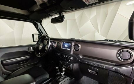 Jeep Wrangler, 2018 год, 3 099 000 рублей, 13 фотография