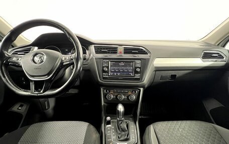 Volkswagen Tiguan II, 2017 год, 2 540 000 рублей, 13 фотография