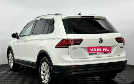 Volkswagen Tiguan II, 2017 год, 2 540 000 рублей, 8 фотография