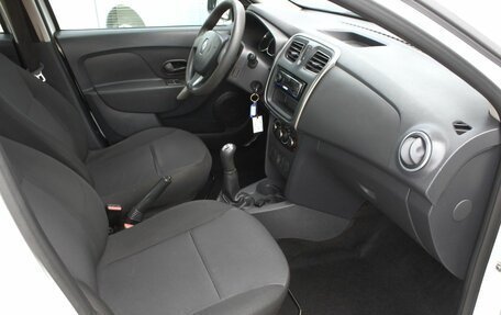 Renault Logan II, 2017 год, 580 000 рублей, 12 фотография