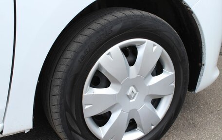 Renault Logan II, 2017 год, 580 000 рублей, 19 фотография