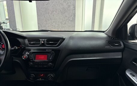 KIA Rio III рестайлинг, 2015 год, 1 365 000 рублей, 30 фотография
