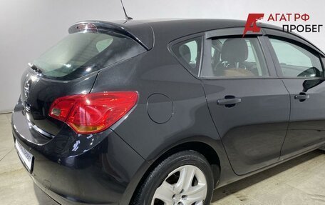 Opel Astra J, 2011 год, 515 000 рублей, 3 фотография