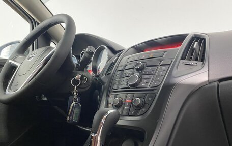 Opel Astra J, 2011 год, 515 000 рублей, 24 фотография