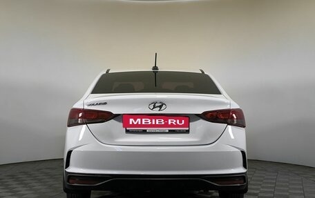 Hyundai Solaris II рестайлинг, 2021 год, 1 400 000 рублей, 5 фотография