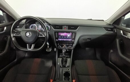 Skoda Octavia, 2017 год, 1 810 000 рублей, 10 фотография