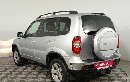 Chevrolet Niva I рестайлинг, 2018 год, 870 000 рублей, 5 фотография