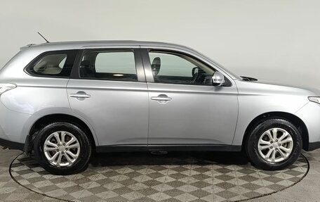 Mitsubishi Outlander III рестайлинг 3, 2012 год, 1 100 000 рублей, 8 фотография