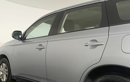Mitsubishi Outlander III рестайлинг 3, 2012 год, 1 100 000 рублей, 18 фотография
