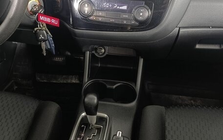 Mitsubishi Outlander III рестайлинг 3, 2012 год, 1 100 000 рублей, 14 фотография