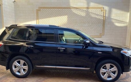 Toyota Highlander III, 2011 год, 1 900 000 рублей, 7 фотография