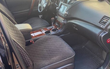 Toyota Highlander III, 2011 год, 1 900 000 рублей, 9 фотография