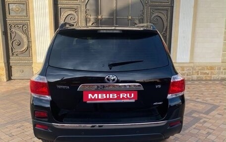 Toyota Highlander III, 2011 год, 1 900 000 рублей, 3 фотография