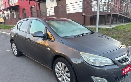 Opel Astra J, 2011 год, 650 000 рублей, 5 фотография