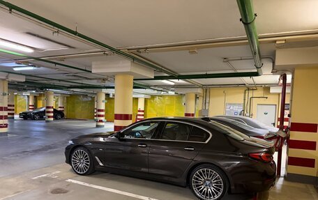BMW 5 серия, 2017 год, 3 050 000 рублей, 2 фотография