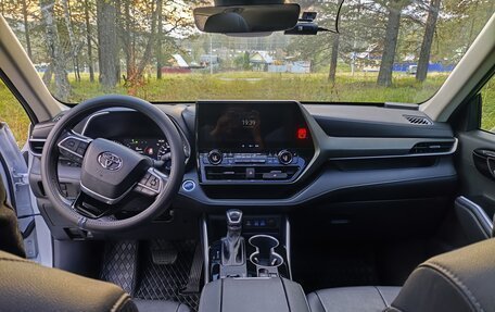 Toyota Highlander, 2021 год, 4 950 000 рублей, 7 фотография
