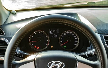 Hyundai Solaris II рестайлинг, 2014 год, 900 000 рублей, 16 фотография