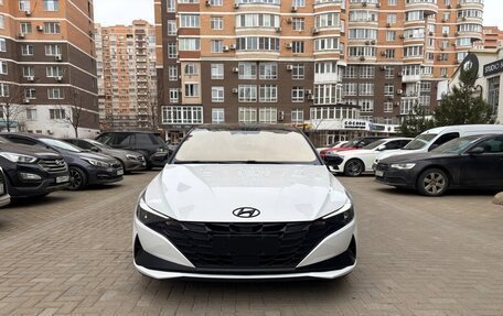 Hyundai Elantra, 2022 год, 1 480 000 рублей, 2 фотография