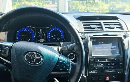 Toyota Camry, 2016 год, 3 800 000 рублей, 6 фотография