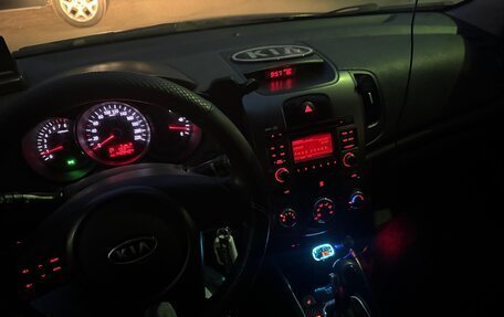 KIA Cerato III, 2010 год, 820 000 рублей, 2 фотография