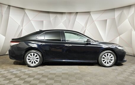 Toyota Camry, 2019 год, 1 998 000 рублей, 6 фотография