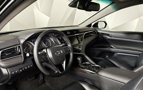 Toyota Camry, 2019 год, 1 998 000 рублей, 19 фотография